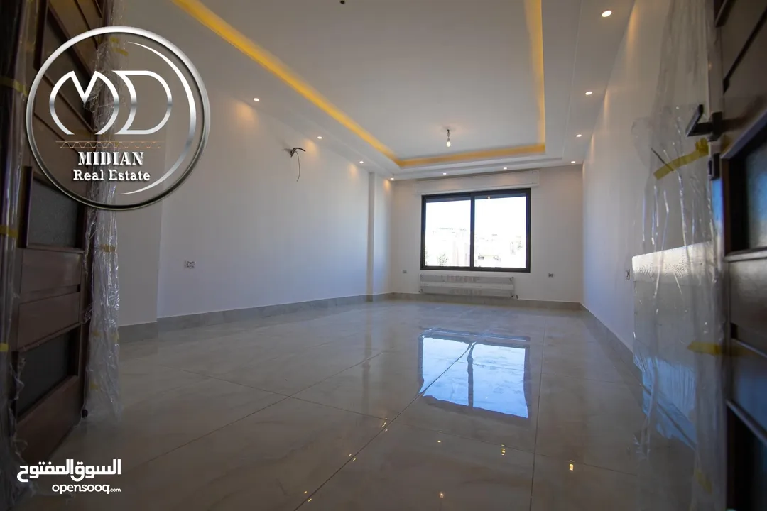 شقق ارضية وطوابق مكررة و أخير مع روف جديدة للبيع خلدا مساحات 150م & 190م مع تراسات و حدائق