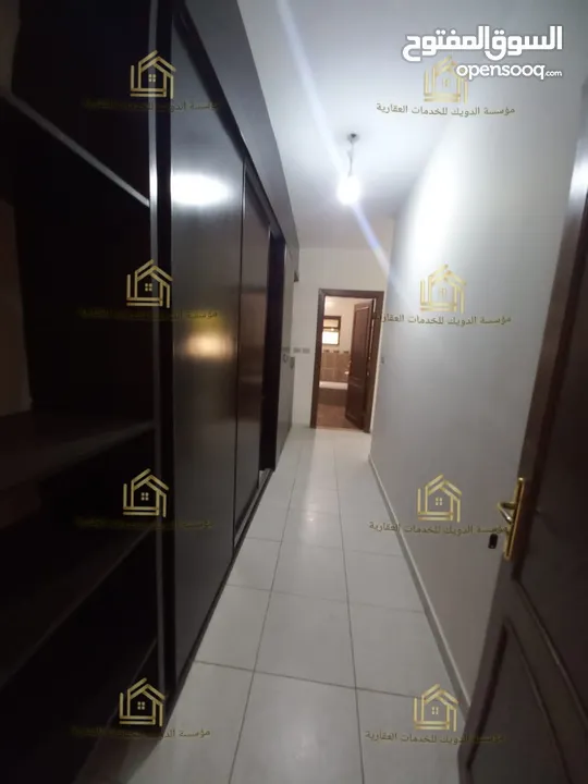 شقة سوبر ديلوكس شبة ارضي مع حديقة وترسات واسعة