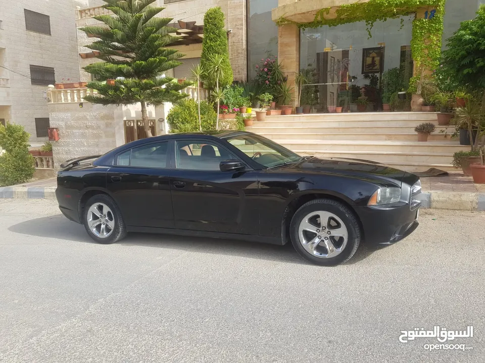 Dodge charger 2011