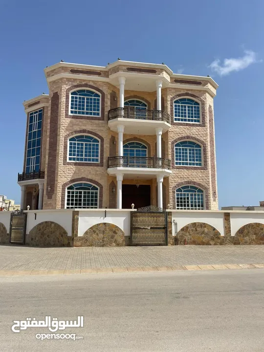 بيت للبيع بناء شخصي على أرضين ركنيات (جزيره) فالسعاده الشمالية بالقرب من جامع محي الدين