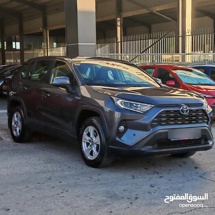 2019 TOYOTA RAV4 XLE وارد المركزية بحالة الوكالة