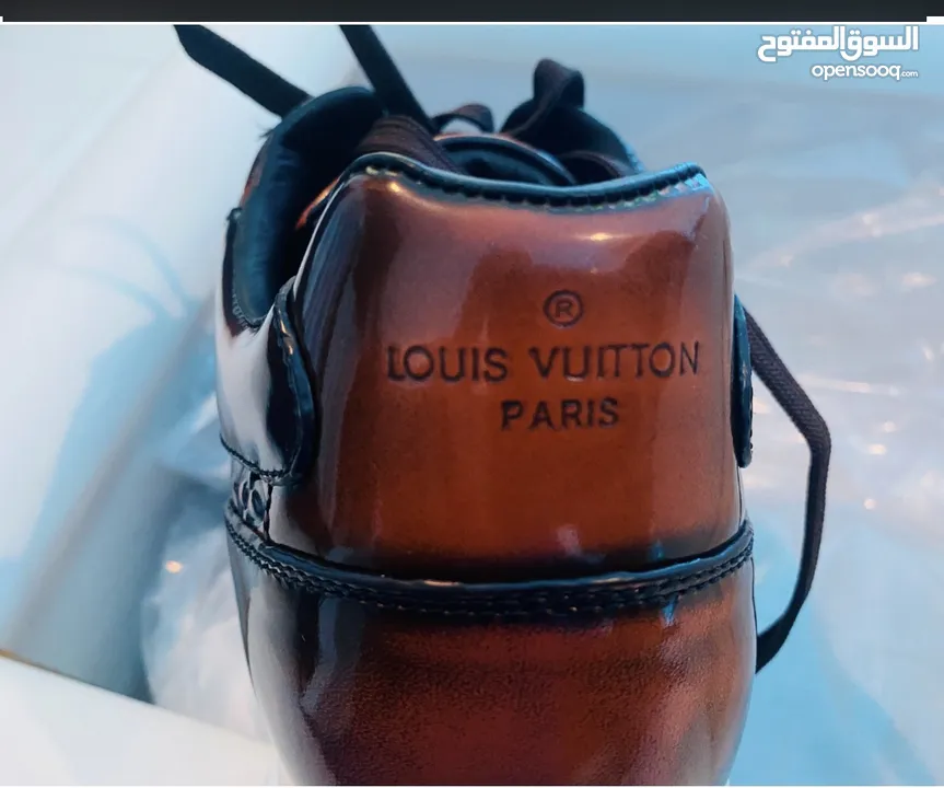حذاء ماستر صعب لويس فيتون مع اغراض الوكيل كااامله