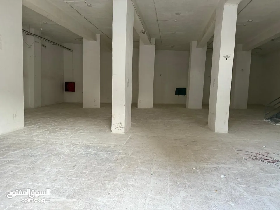 مستودع تجاري 400م دابوق ش المدينه الطبيه للايجار يصلح لكافه الاعمال التجاريه
