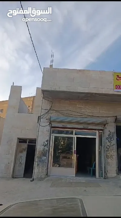 قطعة ارض تجارية للبيع على الشارع الرئيسي مباشرة - اربد - حنينا شارع القدس بجانب مسجد الصفاء والنور
