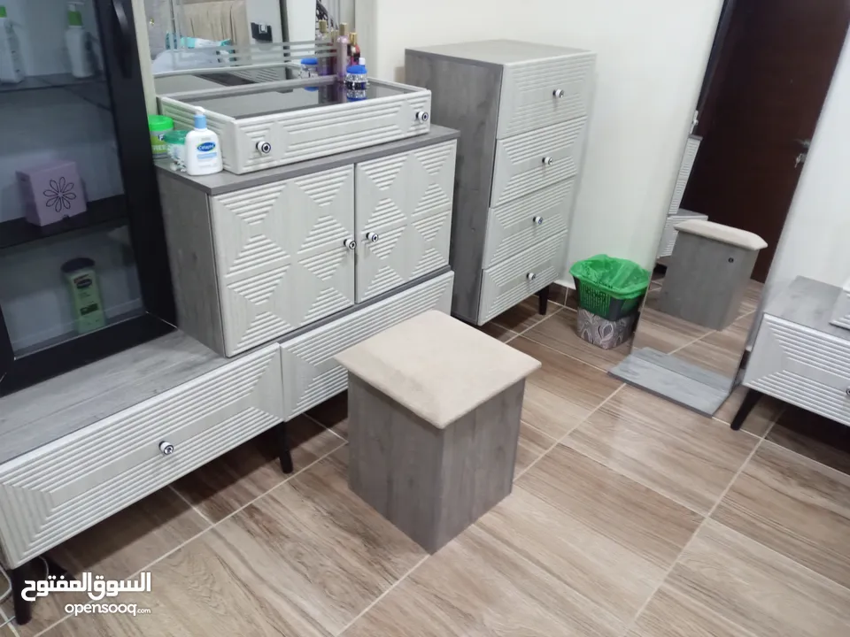 غرفة نوم موديرن جديد نخب وكاله للبيع