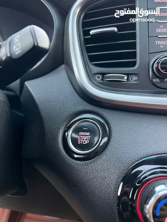 كيا سورينتو  كامل الإضافات  ترخيص وتأمين ساري المفعول