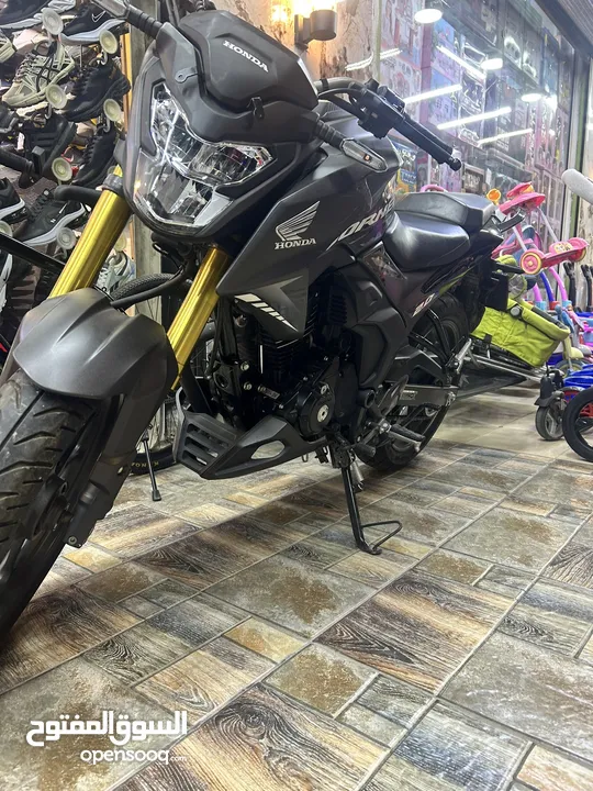 Honda Hornet 2.0 2023