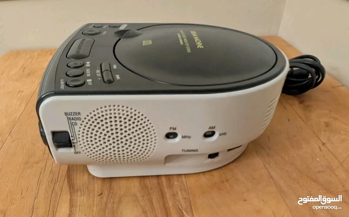 Digital Clock Radios with CD Player  راديو مع ساعه ديجتال رقم كبير وواضح  مع منبه و مشغل اسطوانات CD