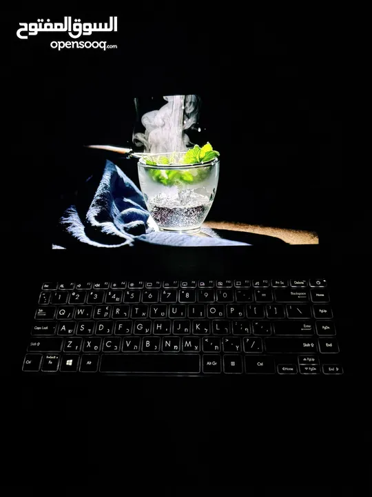 اللابتوب الفخم ال Zenbook شاشه OLED حديث