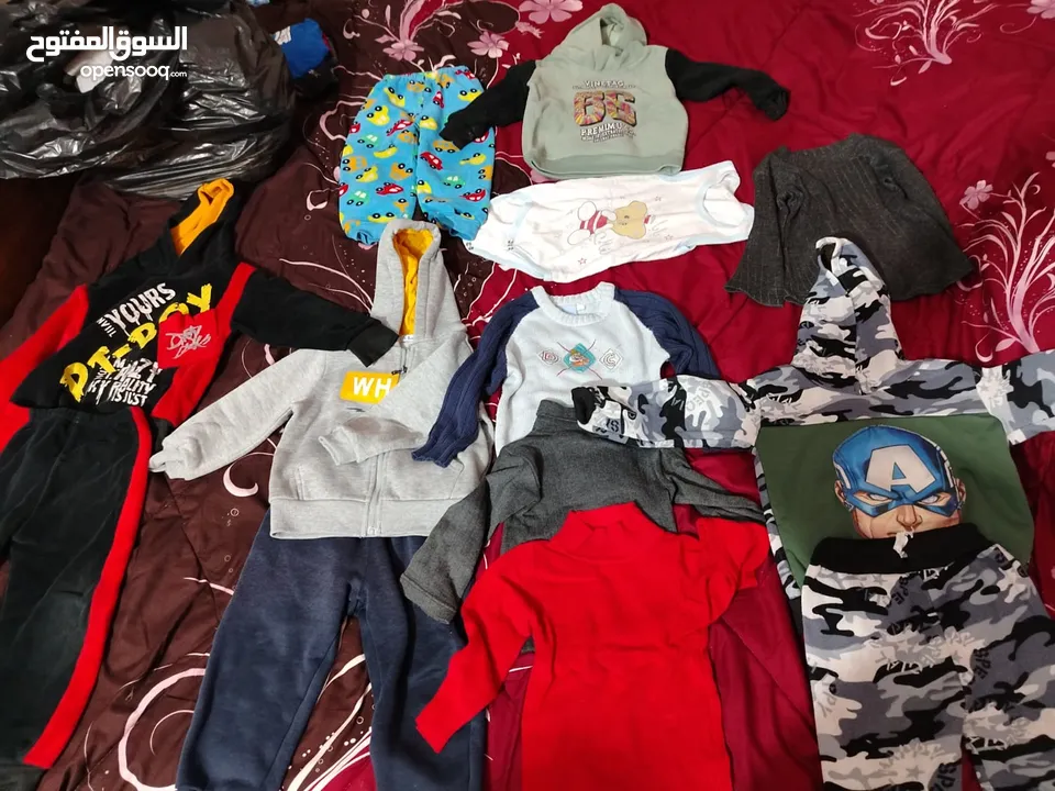 ملابس اطفال ولادي شتوي وصيفي 40 حبة  و رجالي للبيع ماركة الشمالية