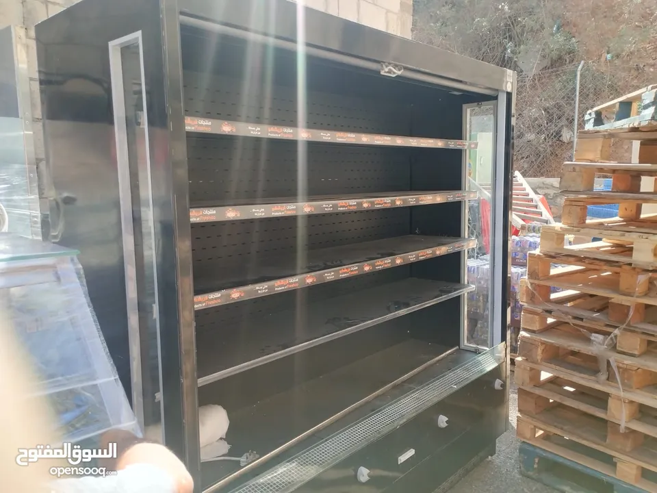 ثلاجه خضار نوع عابدين ممتازه بحاله الوكاله استخدام خمس شهور فقط سبب البيع الانتقال من المحل