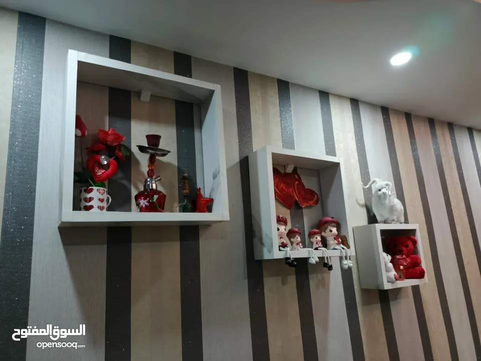 رفوف خشب اي طقم ثلاث قطع 5دينار يابلاش
