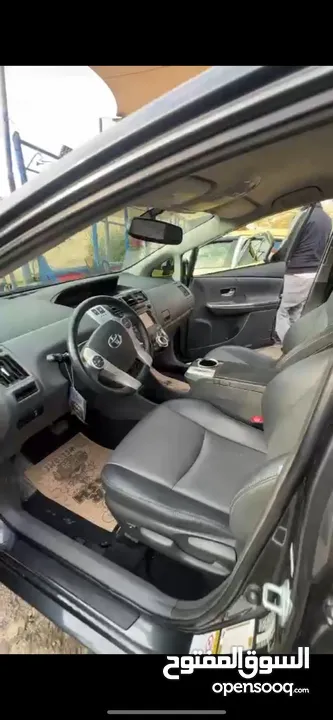 Toyota Prius V 2014 (4 جيد)