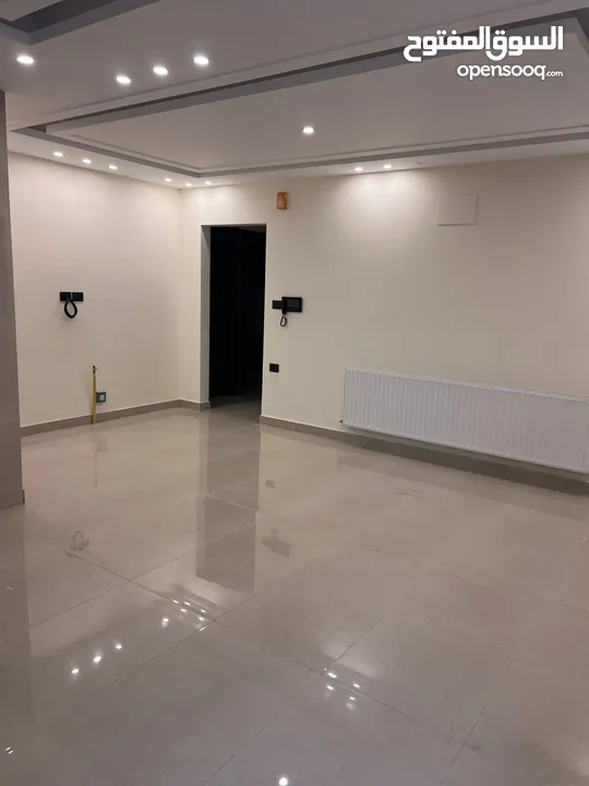 Unfurnished apartment for rent ( Property 41062 )-174674913