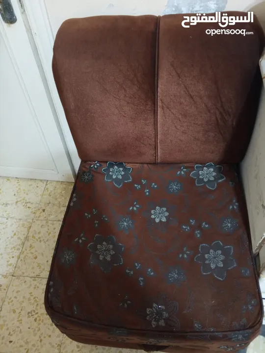 كنب  خمري للبيع