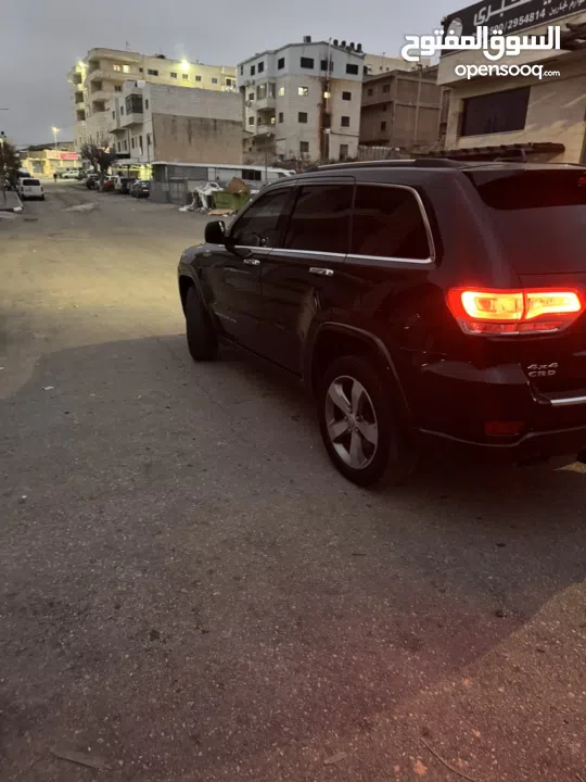 جيب جراند شيروكي اوفر لاند  موديل 2014 للبيع او البدل امكانية التقسيط
