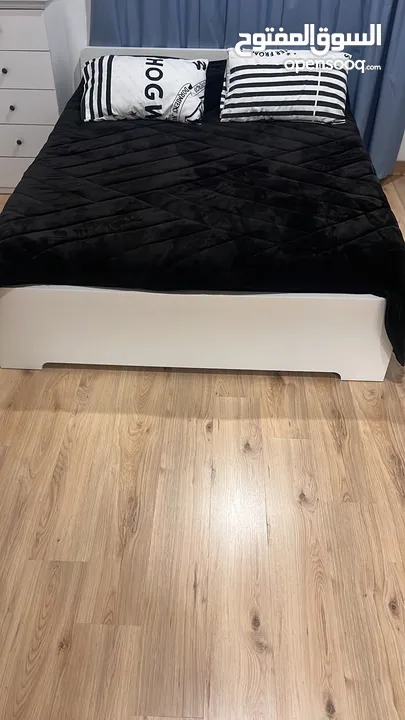 King bed 200x180