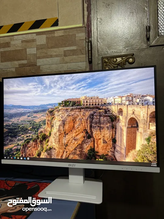 شاشة msi بحال الوكالة للبيع