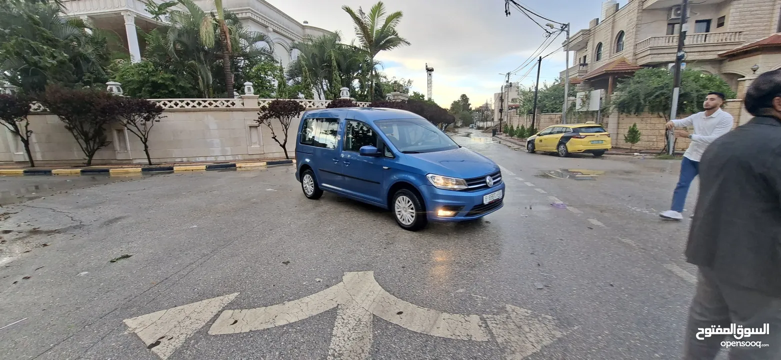 كادي 2018-غرفة مبطنة -ركاب (6+1)ماتور 2000 ديزل ماشي 110الف كليو فحص الف دفعة 50الف كاش والباقي شيكت