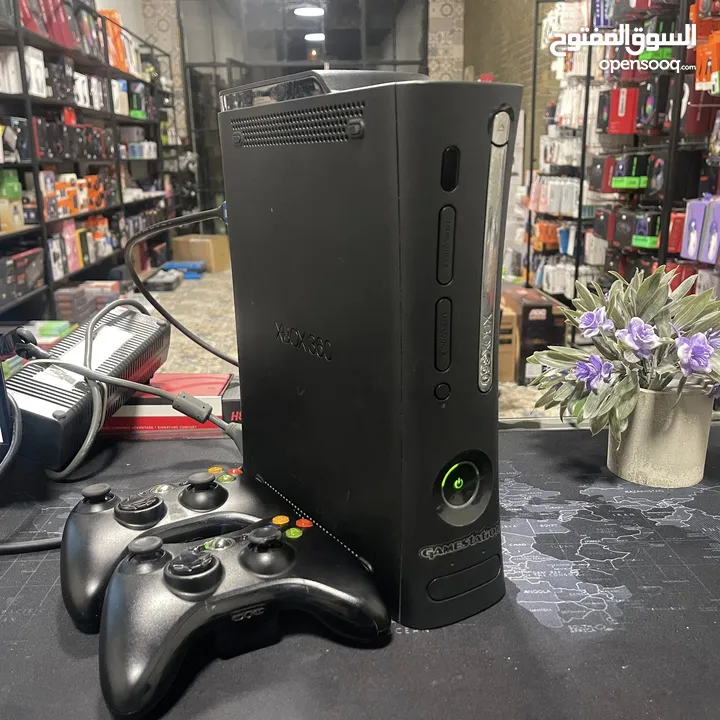 اكسبوكس 360 مهكر مع ايدتين 130 لعبه