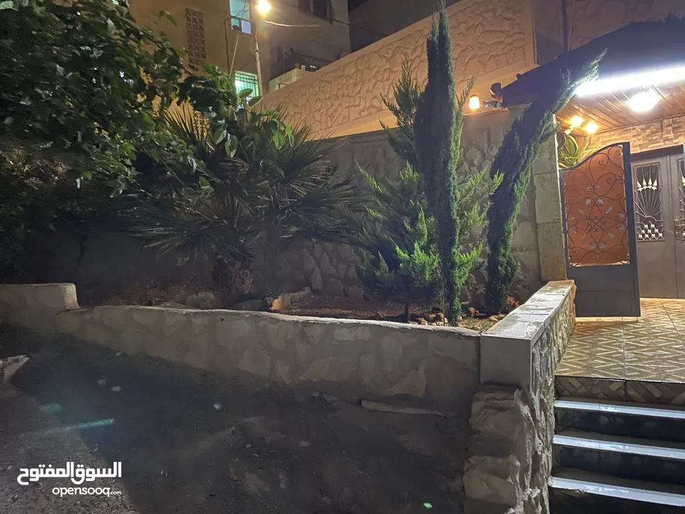بيت مستقل للبيع