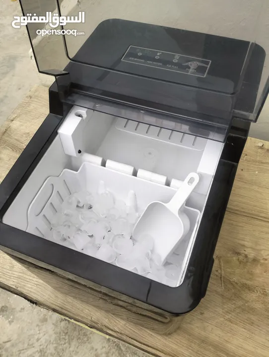 للبيع ice maker بحالة ممتازة جدا ماركة ناشيونال وسريعة التحضير تستخدم في البيوت والمطاعم والكافيهات.