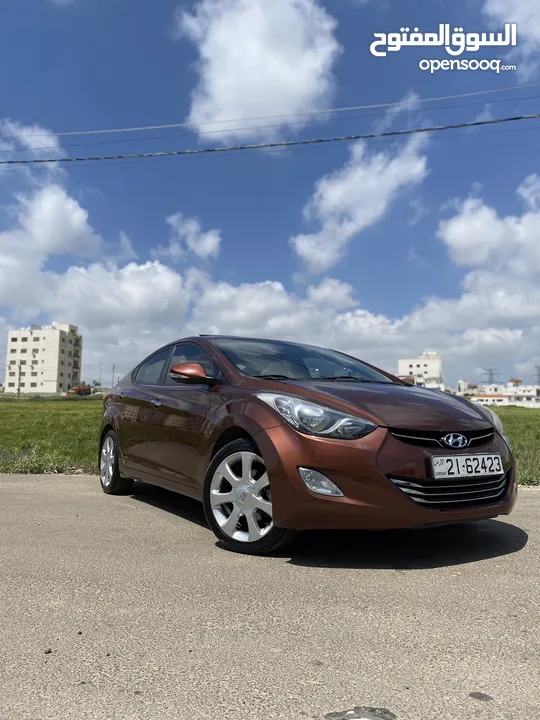 للبيع او للبدل Hyundai elantra 2014