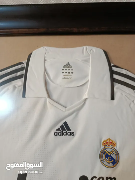 بلوزه مدريد موسم 2008-2009 موقعه من راؤول ولاعبين مدريد لون ابيض من اديدس