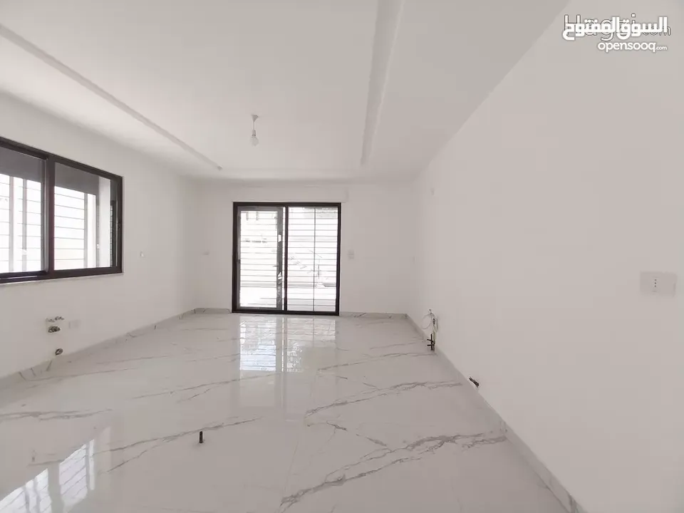 شقة للبيع في الصويفية  ( Property ID : 34082 )