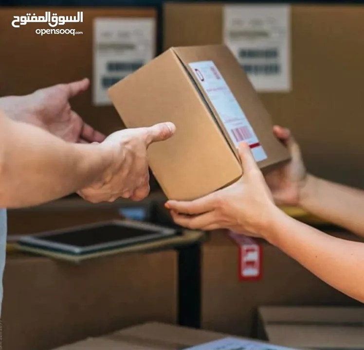 خدمة توصيل طرود