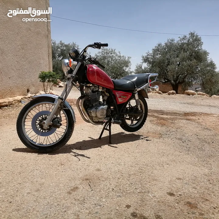 دراجه سزوكي جي ان 250cc الحجم الكبير