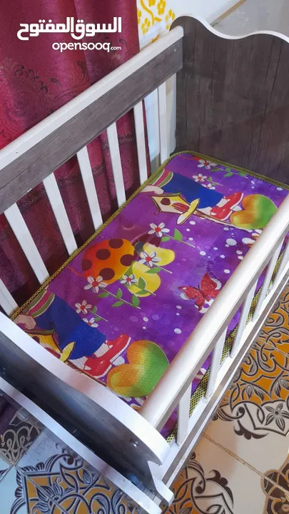 سرير اطفال للبيع اقره الوصف