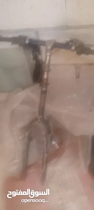 عجل امامي كامل وعجل خلفي كامل مع فرد و جنزير بدلات و جحشه مستعمل استعمال اسبوع