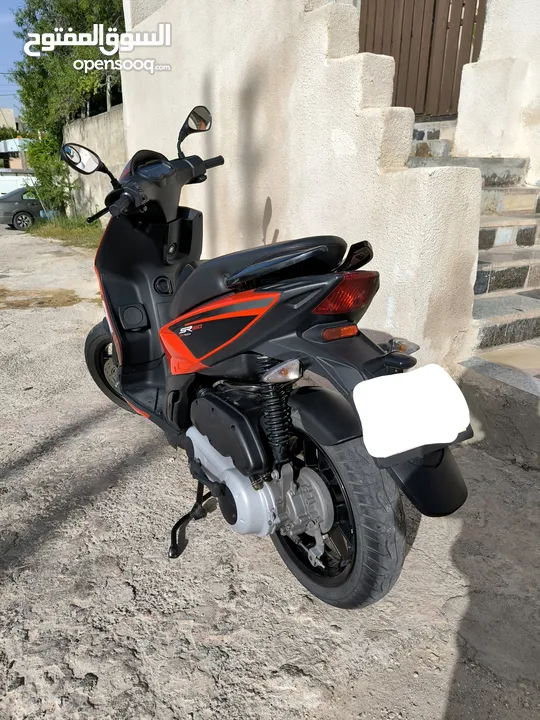 سكوتر ابريليا 150cc وكاااالة محافظ عليه بسعر جيد