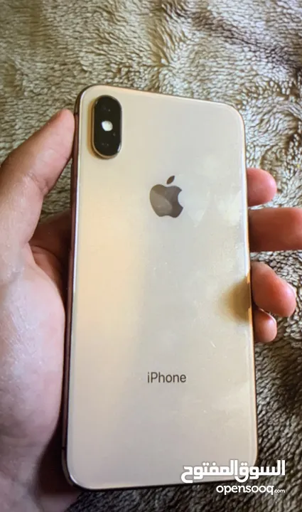 ايفون xs بحالة ممتازه بسعر مغري
