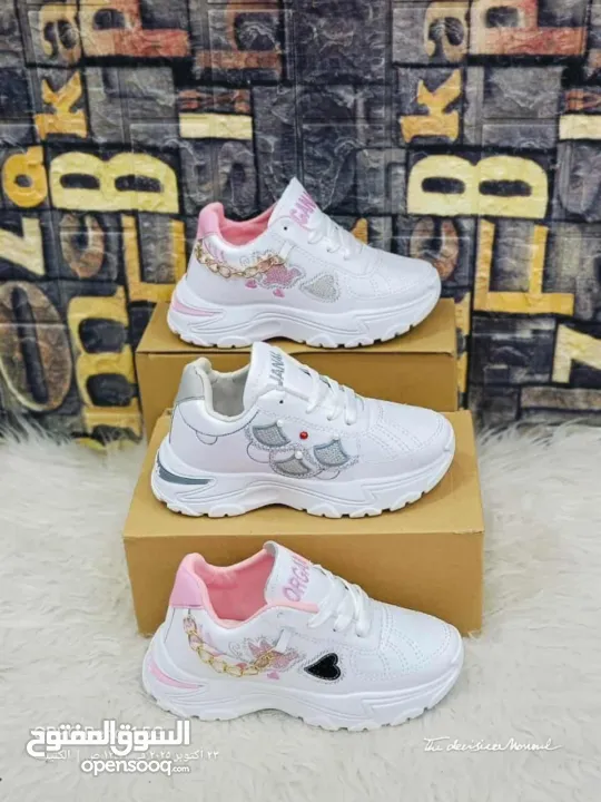 أحذية بسعر العرض