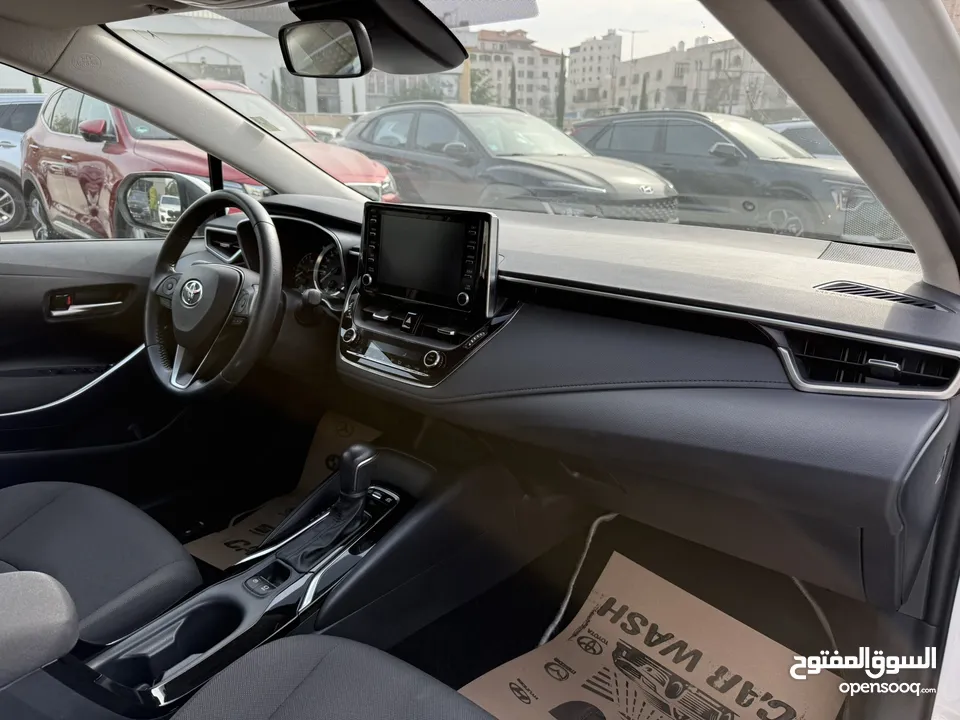 تويوتا كارولا ترخيص 2022 محرك 1800 هايبرد جير أوتوماتيك 170 حصان