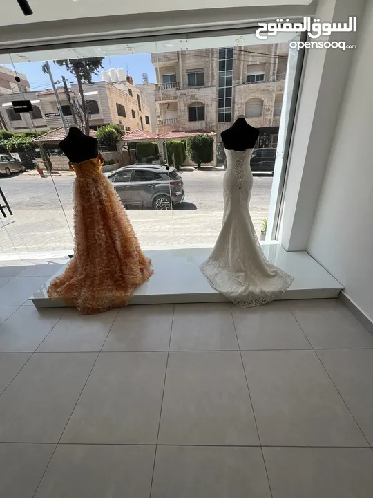 ديكور محل فساتين للبيع