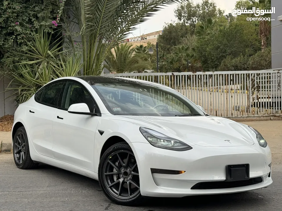 Tesla 3 2023