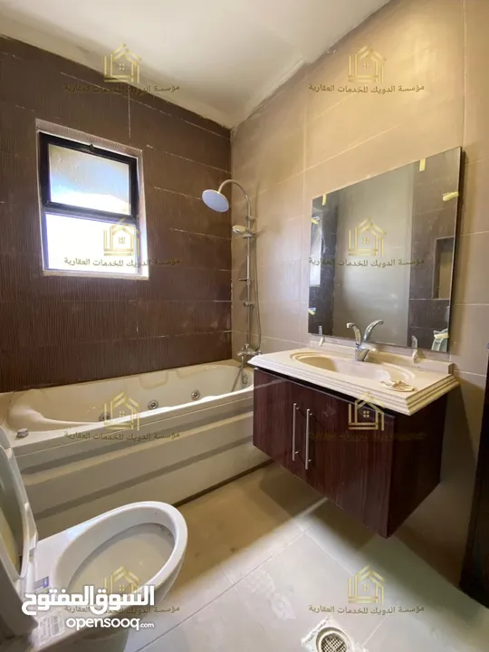 شقة جديدة - لم تسكن - ضاحية الرشيد - 4نوم 2ماستر - 350م - بلكونات بإطلالة مميزة