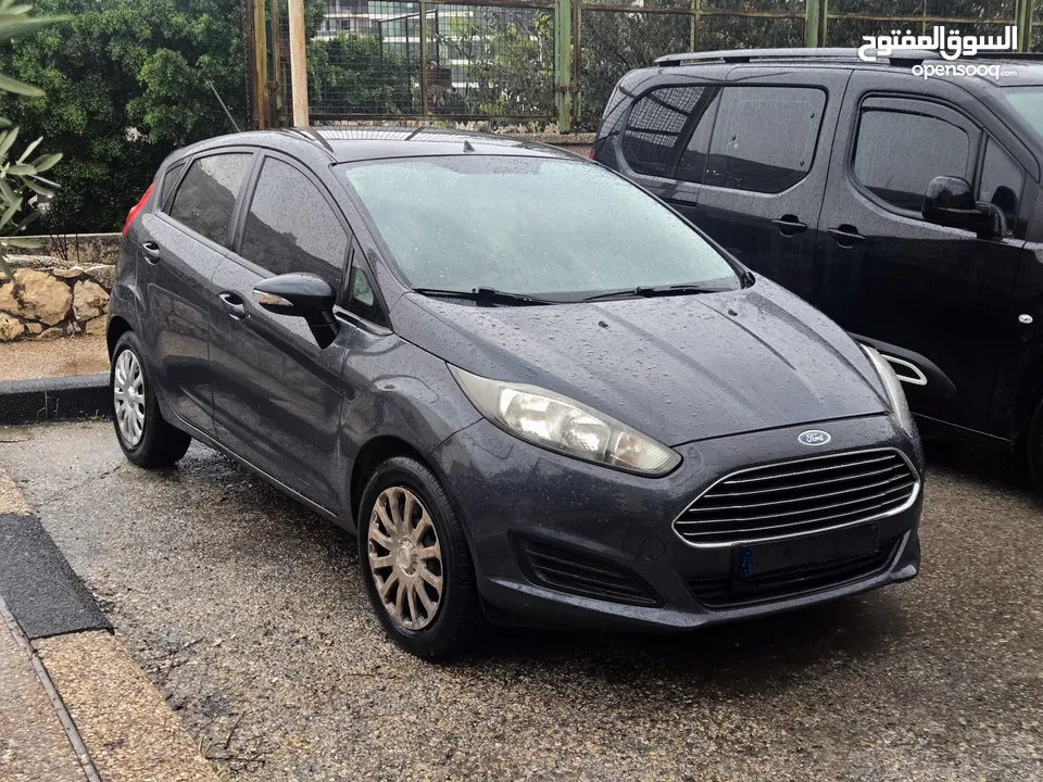 فورد فييستا 2013 بالرخصة مرخصة مأمنة منفوضة نفض كامل جديد وممتاز