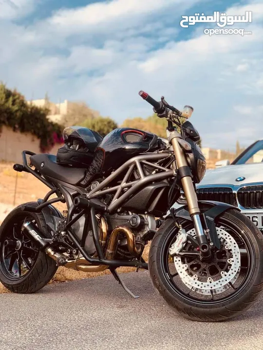 ducati monster 1100 evo