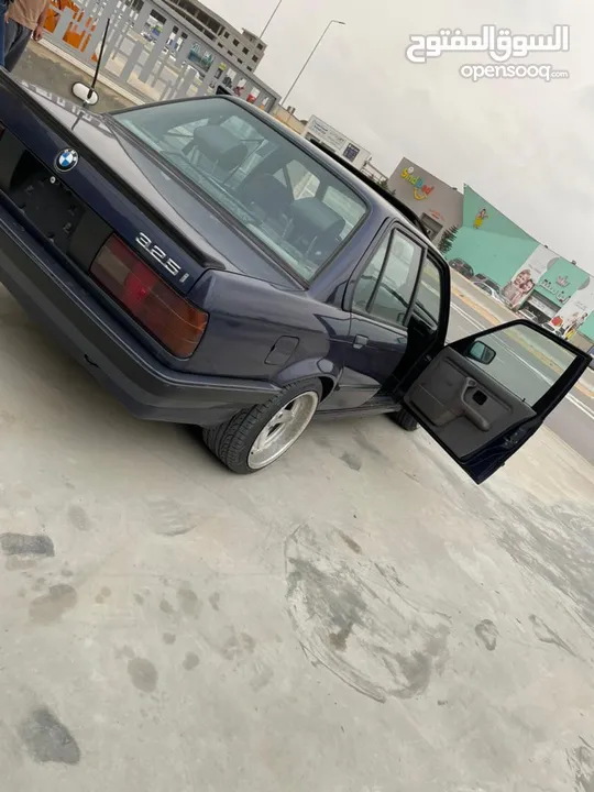 BMW_e30_1990