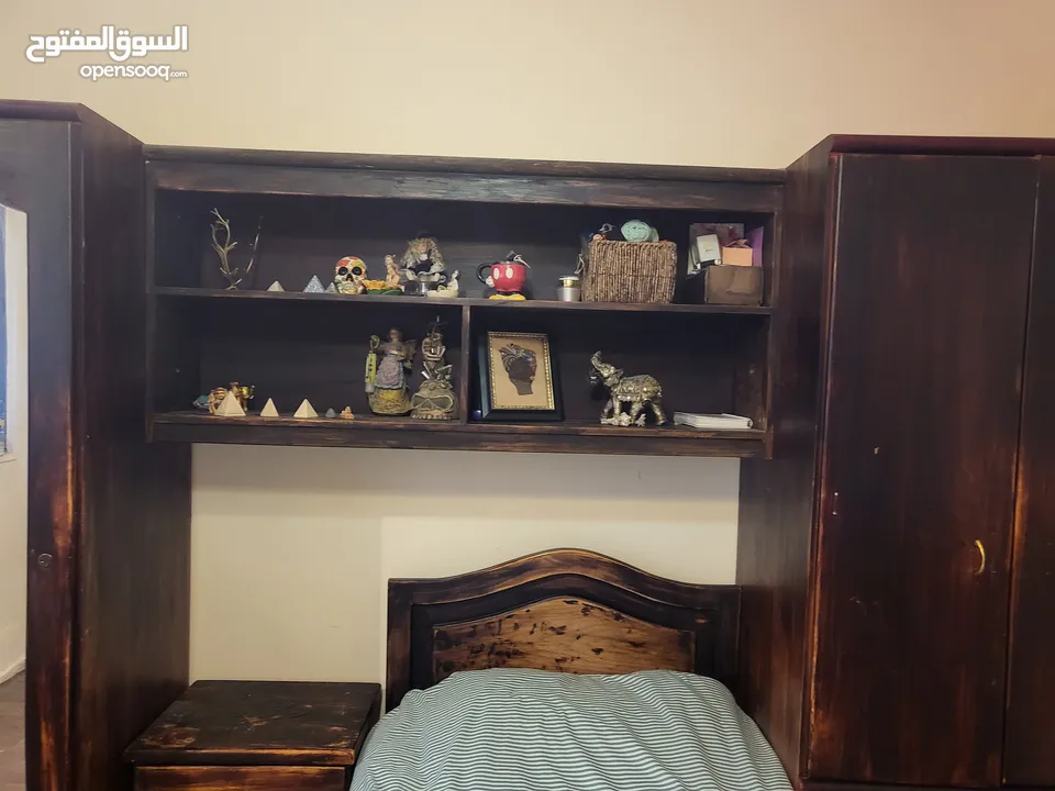 غرفة نوم مستعمله خشب زان و لاتي
