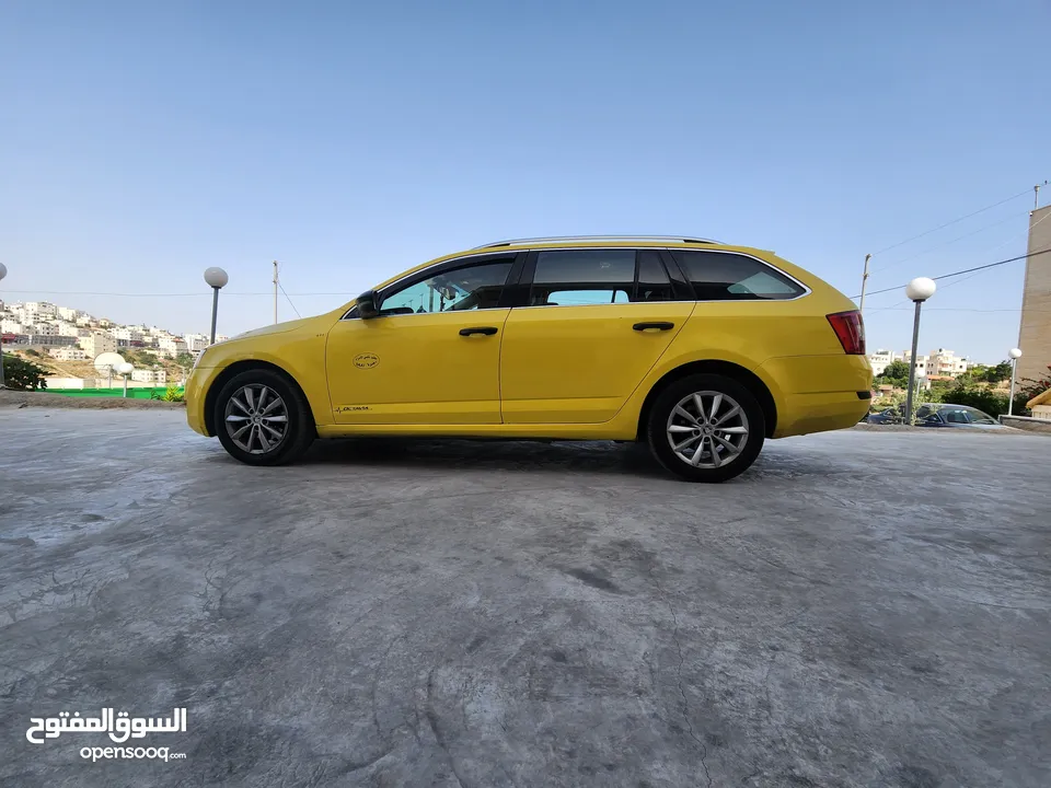 سكودا اوكتافيا متور 2000 جير عادي خالية من جميع العيوب متابعة دورية للمركبة