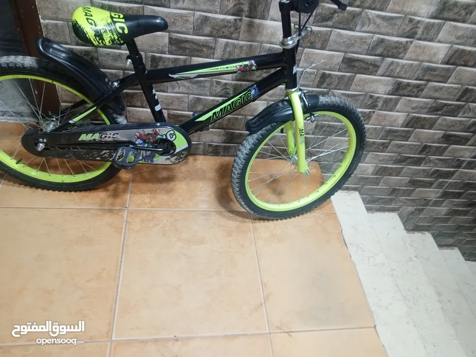 دراجه هوائيه استعمال اقل من اسبوع للبيع  موجوده بعمان جوده عاليه