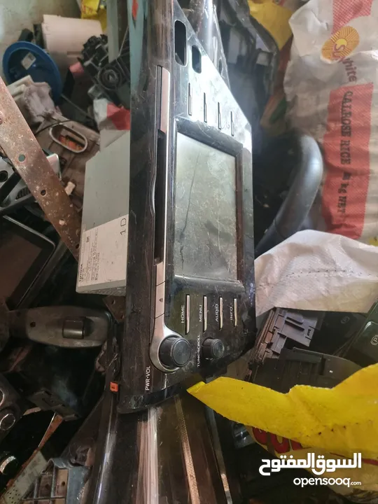 قطع سيارات مشكل للبيع