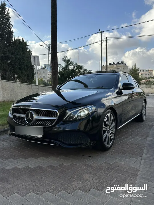 Mercedes E220D  بانوراما  موديل 2017 برخصة  دهان شركة  فل اضافات  امكانية البدل وارد  كرتونه سيارة