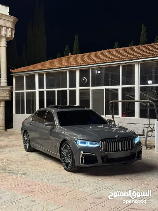 BMW 2020 745Le  فل كامل مواصفات خاصه وارد شركه