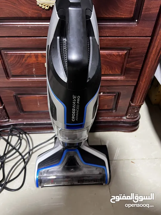 Vacuum cleaner (with cord)